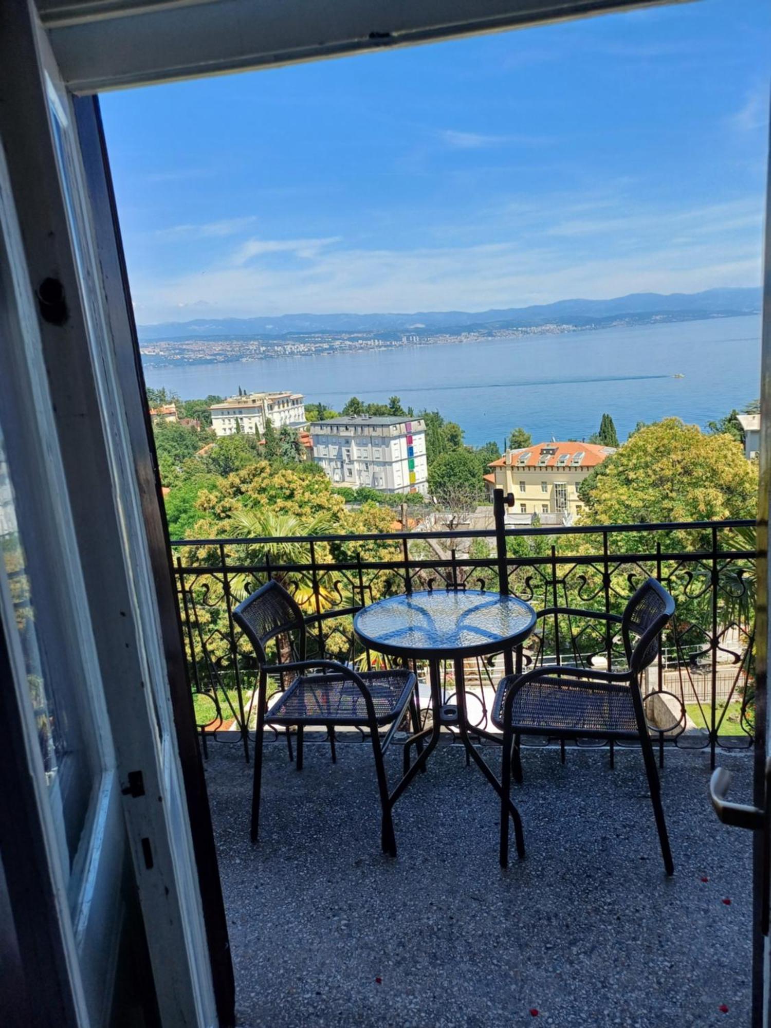 Villa Marija Ловран Екстериор снимка