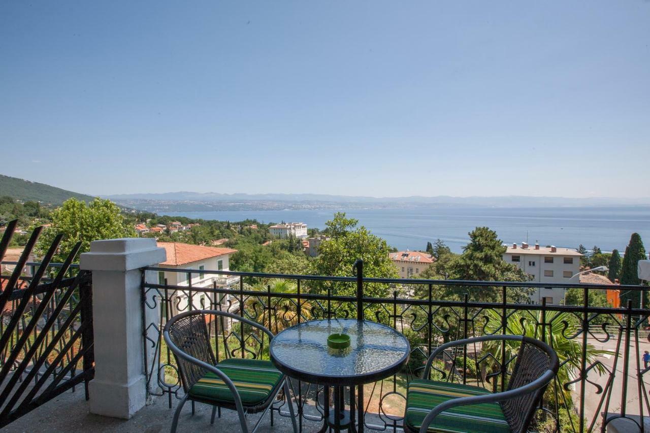 Villa Marija Ловран Екстериор снимка